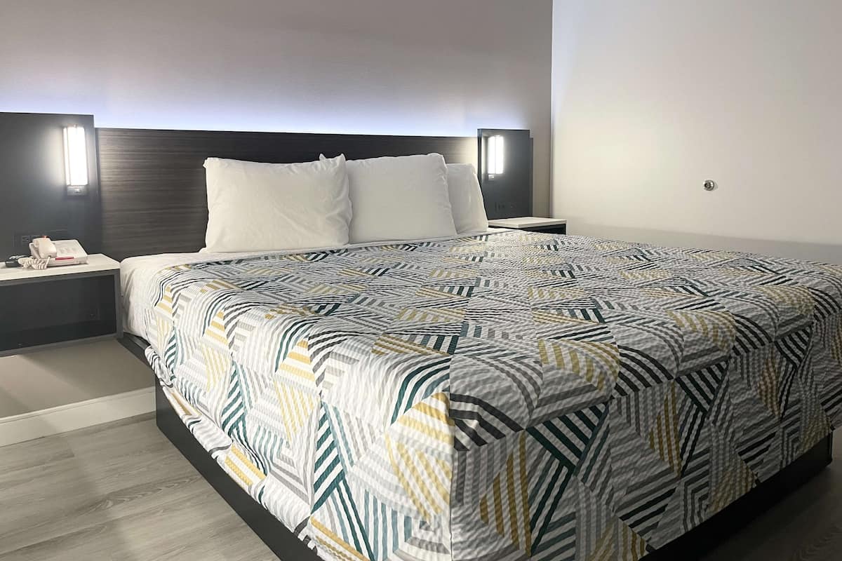 Blackout curtains, free WiFi, bed sheets