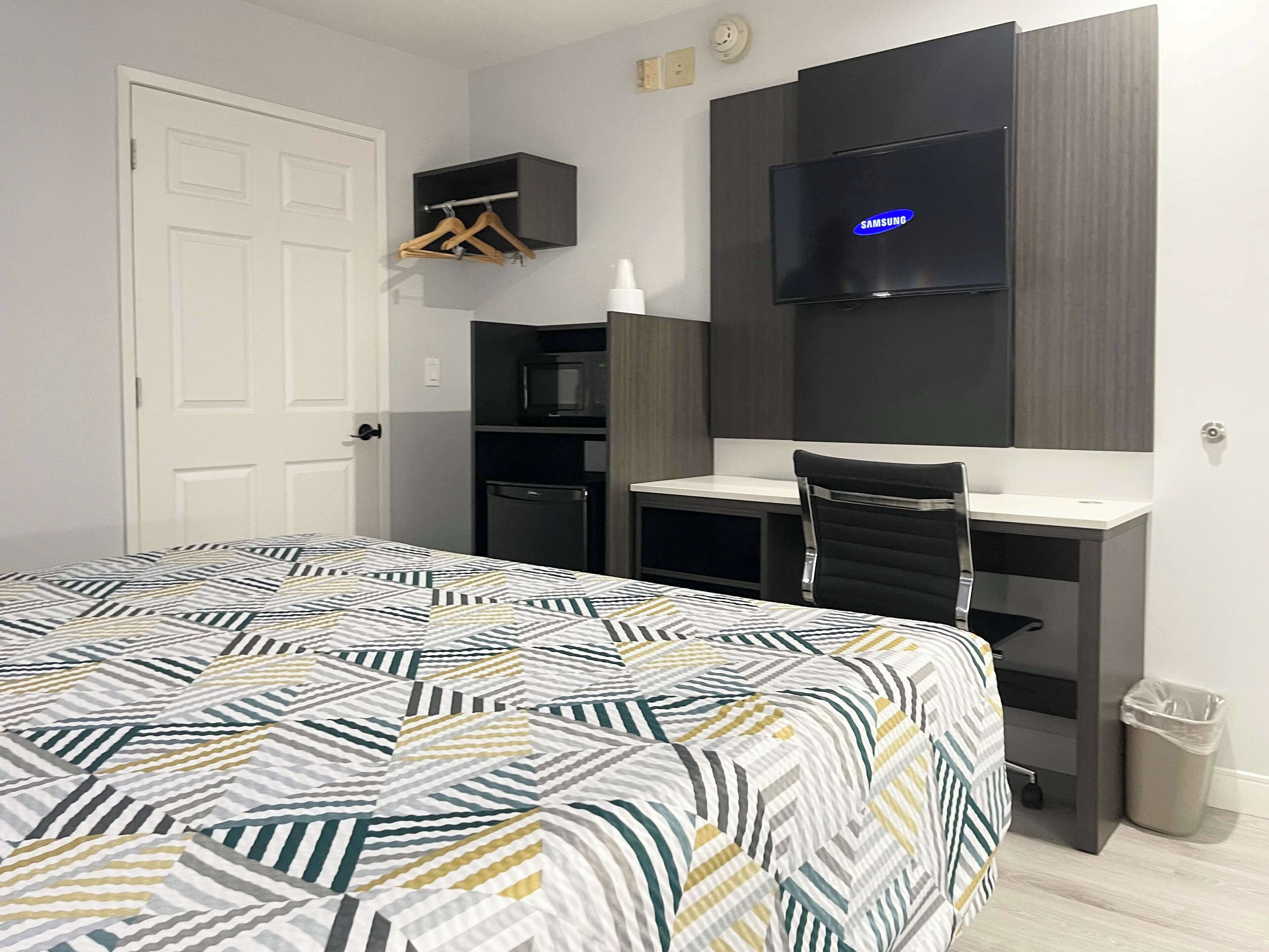 Blackout curtains, free WiFi, bed sheets