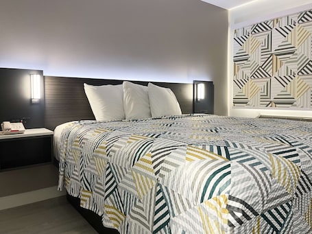 Blackout drapes, free WiFi, bed sheets