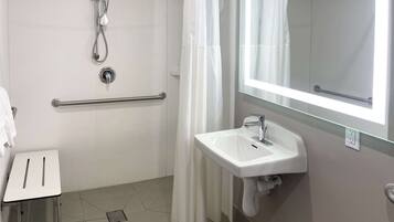 Douche, douche hydromassante, serviettes fournies