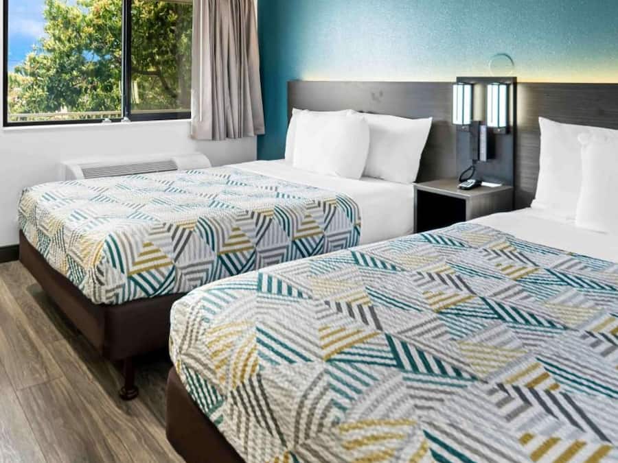 Wi-Fi de cortesia, roupa de cama