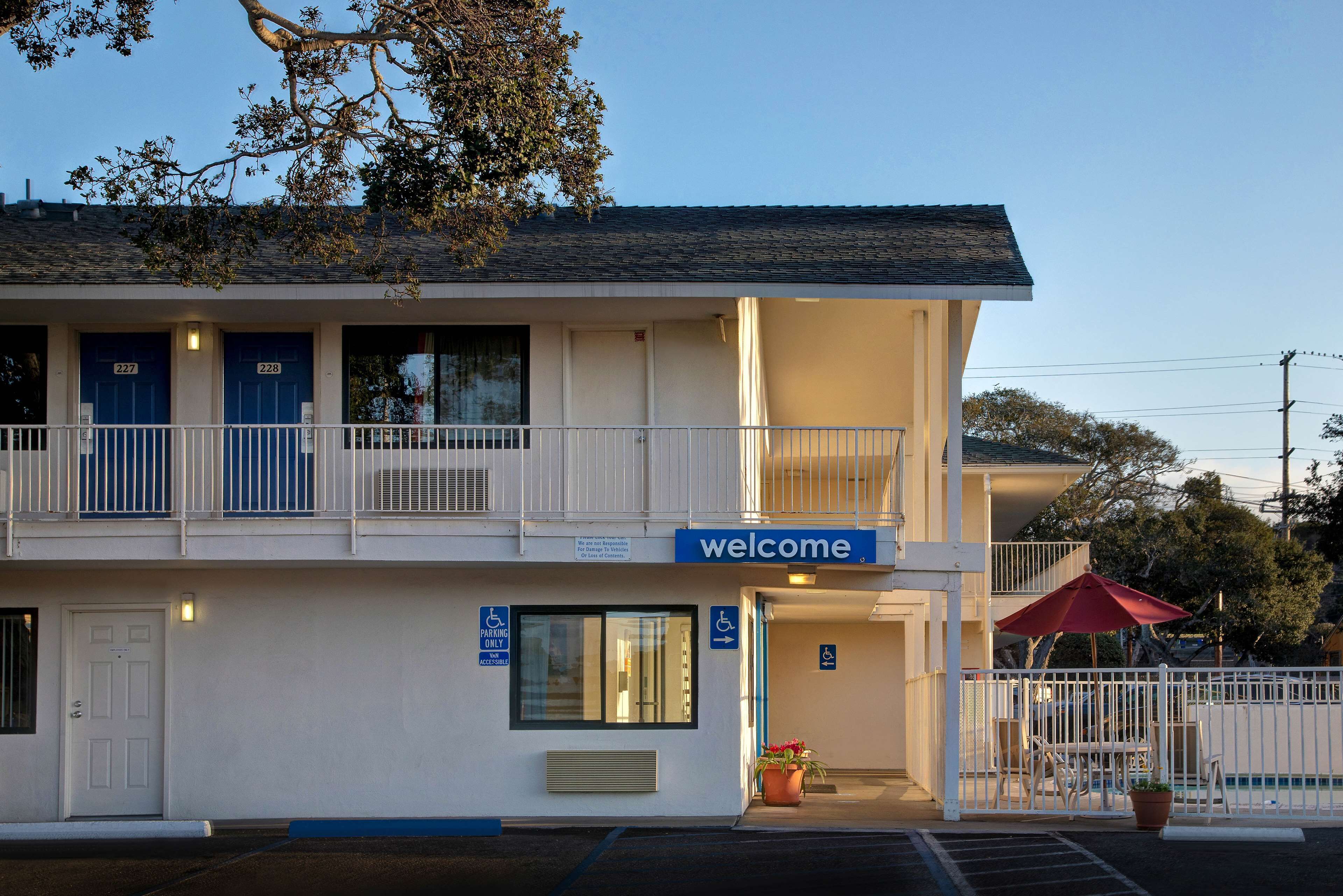 Foto - Motel 6 Monterey, CA