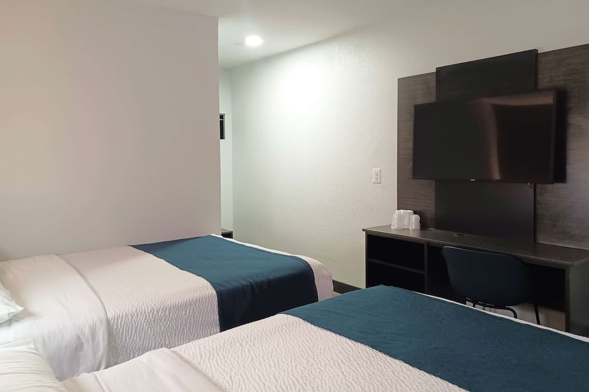 Skrivebord, skrivebord for bærbar PC og strykejern/-brett