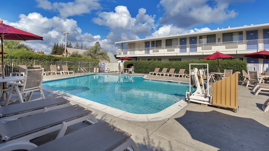 Motel 6 – Santa Rosa, CA - South