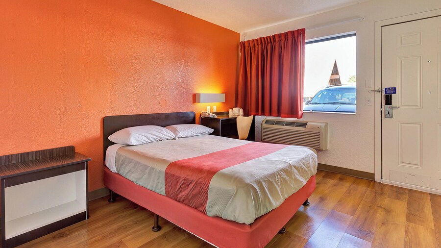 Motel 6 – Santa Rosa, CA - South