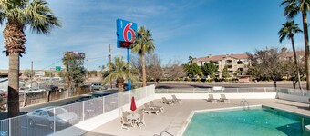 Motel 6 Phoenix East