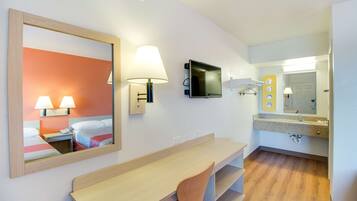 Combined shower/bathtub, towels, soap, shampoo