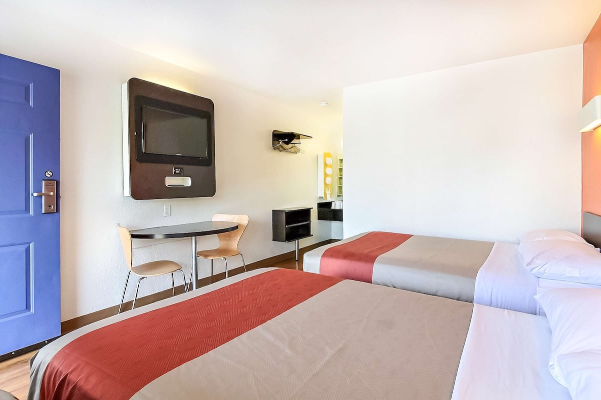 Wifi gratis y ropa de cama