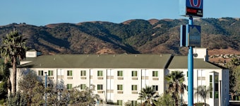 Motel 6 Gilroy, CA