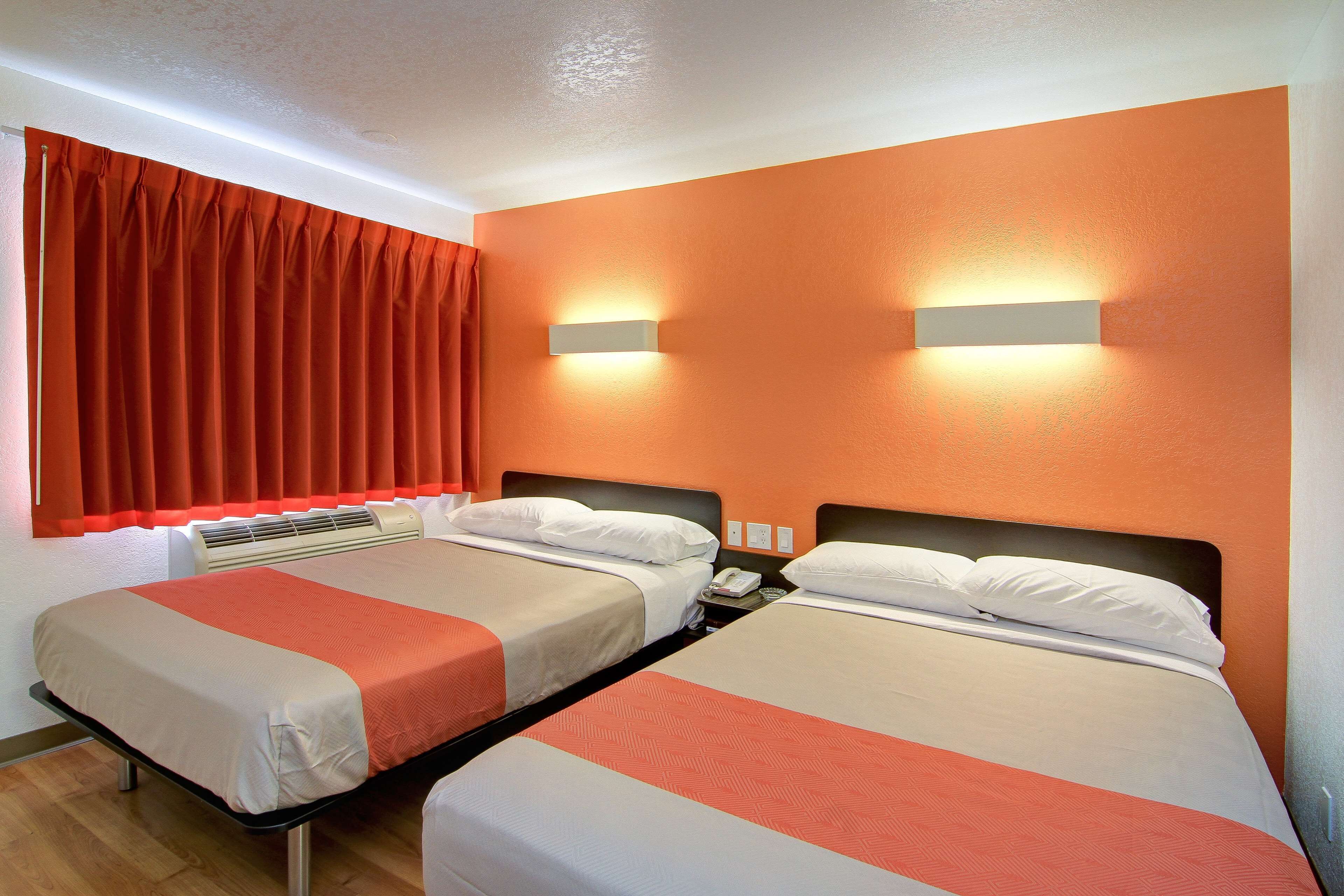 Wi-Fi gratuit, draps fournis