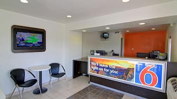 Área de estar no saguão