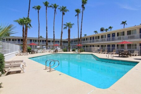 Motel 6 Old town Scottsdale Fashion Square - Image 35