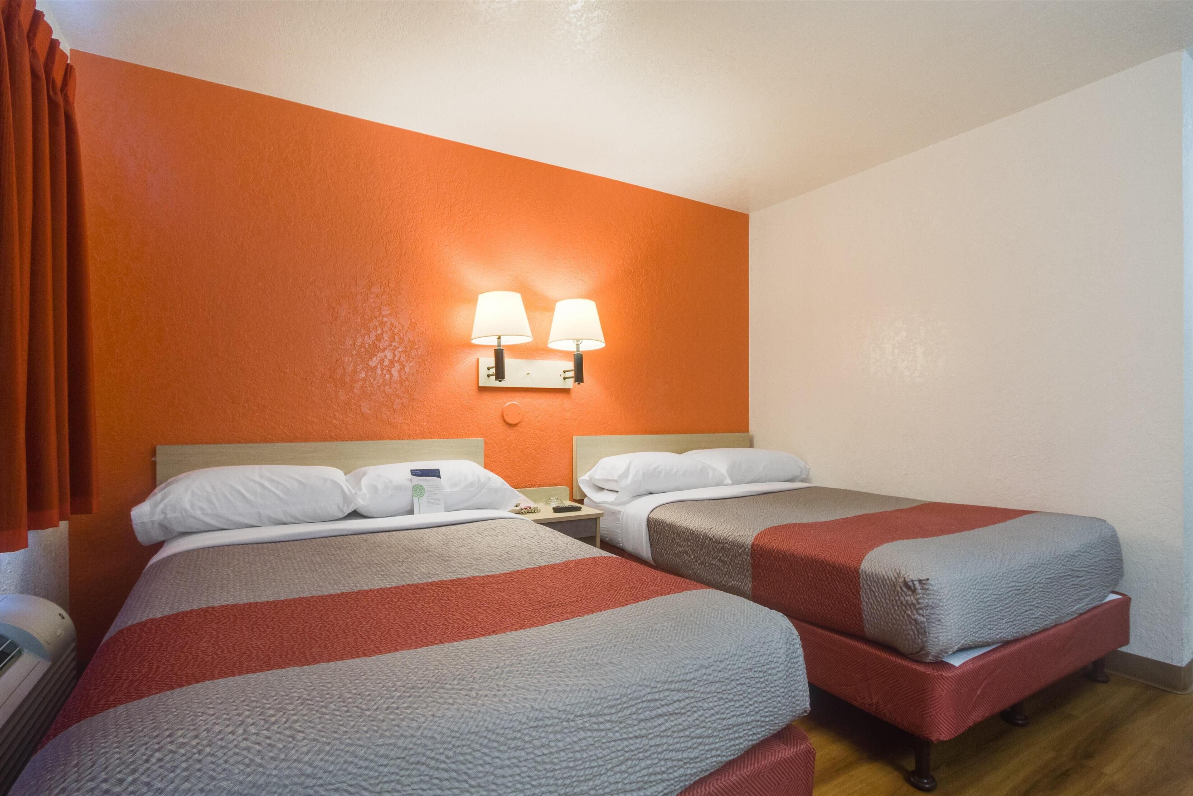 免费 WiFi、床单