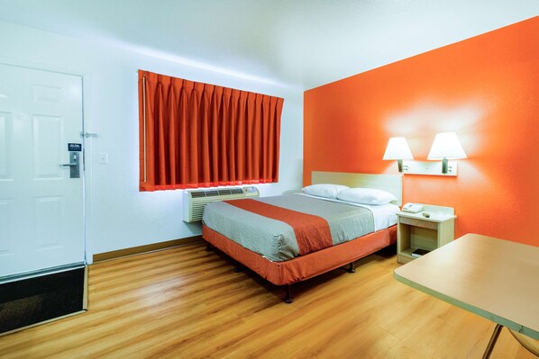 Standardzimmer, 1 Doppelbett, barrierefrei, Nichtraucher | Kostenloses WLAN, Bettwäsche