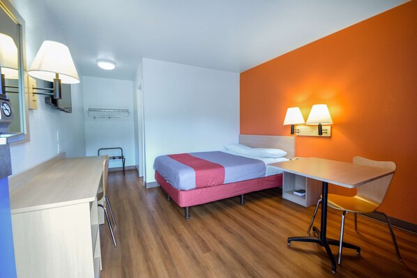 Free WiFi, bed sheets