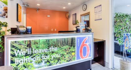 Motel 6 Tigard, OR - Portland South - Lake Oswego