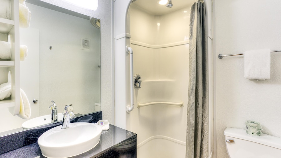 Motel 6 Tigard, OR - Portland South - Lake Oswego