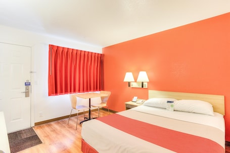 Wifi gratis y ropa de cama. Motel 6 Tigard, OR - Portland South - Lake Oswego