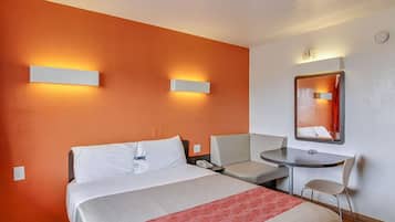 Blackout drapes, free WiFi, bed sheets