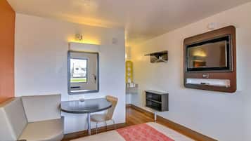 Blackout drapes, free WiFi, bed sheets