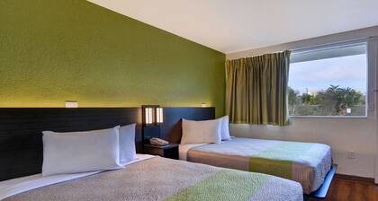 Motel 6 Cocoa Beach, FL