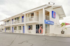 Exterior - Motel 6 Portland, OR - Central (Portland)