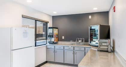 Americas Best Value Inn East Peoria
