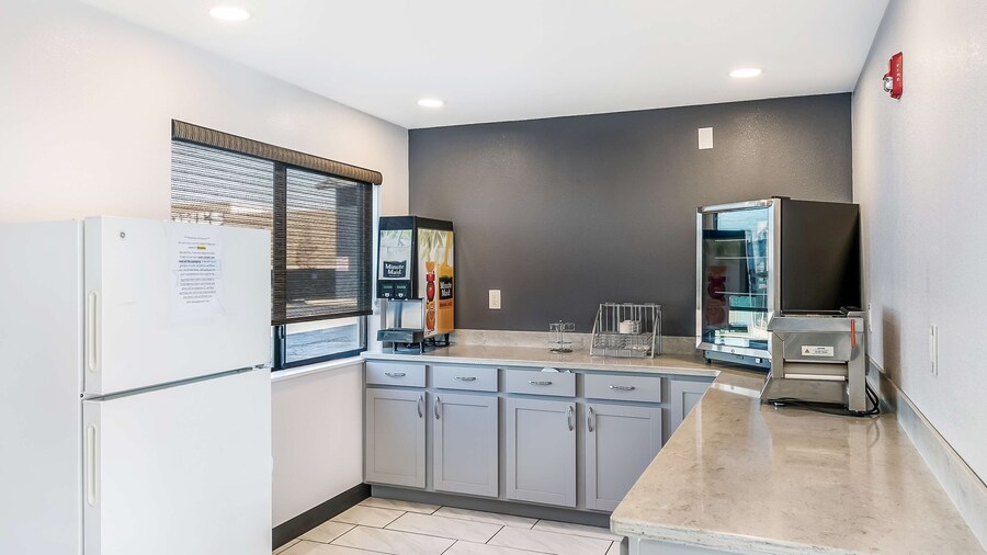 Americas Best Value Inn East Peoria