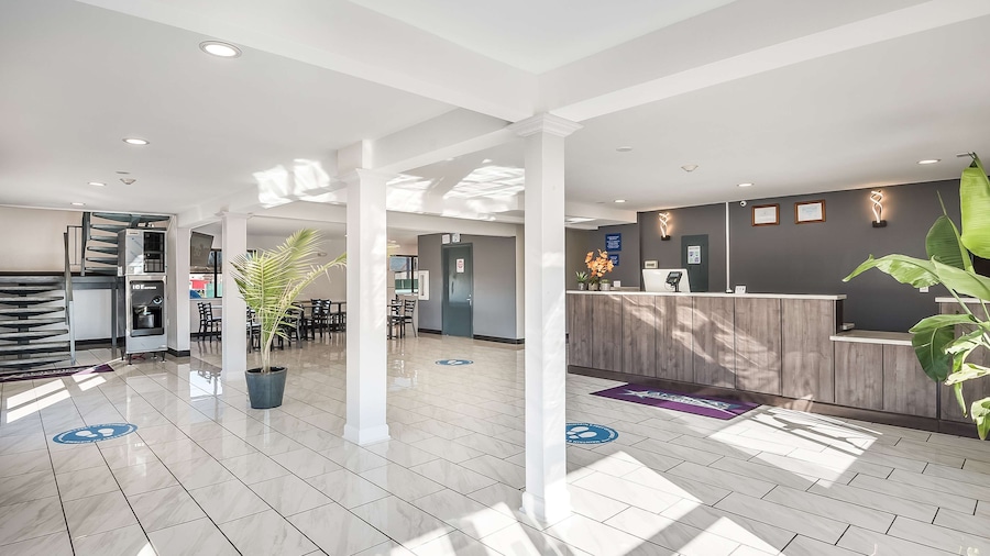 Americas Best Value Inn East Peoria