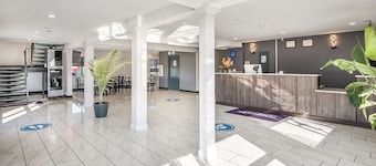 Americas Best Value Inn East Peoria