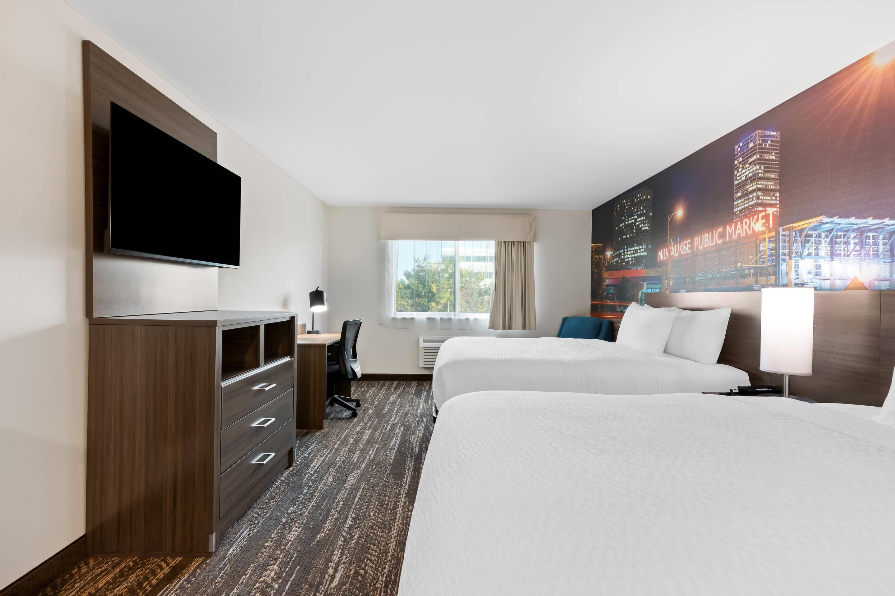 Comfort Room, 2 Queen Beds, Non Smoking, Refrigerator & Microwave