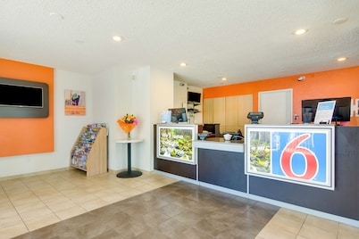 Motel 6 Tacoma, WA - Fife