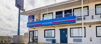 Motel 6 Denton, TX - UNT