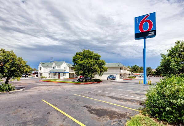 Exterior - Motel 6 Wheat Ridge, CO - West - Denver North (Wheat Ridge)