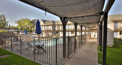 Motel 6 Sacramento, CA - Central