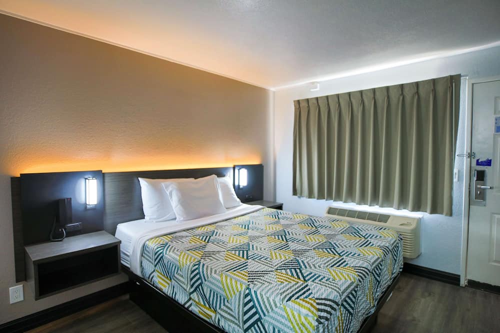 Motel 6 Sacramento, CA - Central