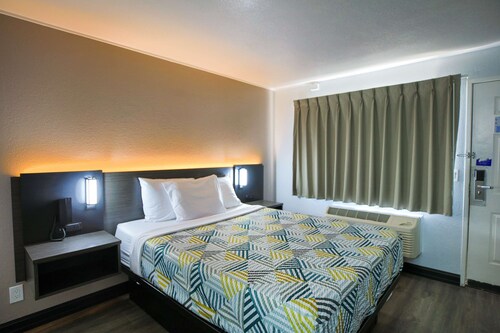 Motel 6 Sacramento, CA - Central