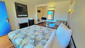 Blackout drapes, free WiFi, bed sheets