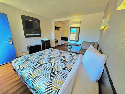 Motel 6 Palm Desert, CA - Palm Springs Area