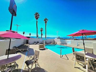 Motel 6 Palm Desert, CA - Palm Springs Area