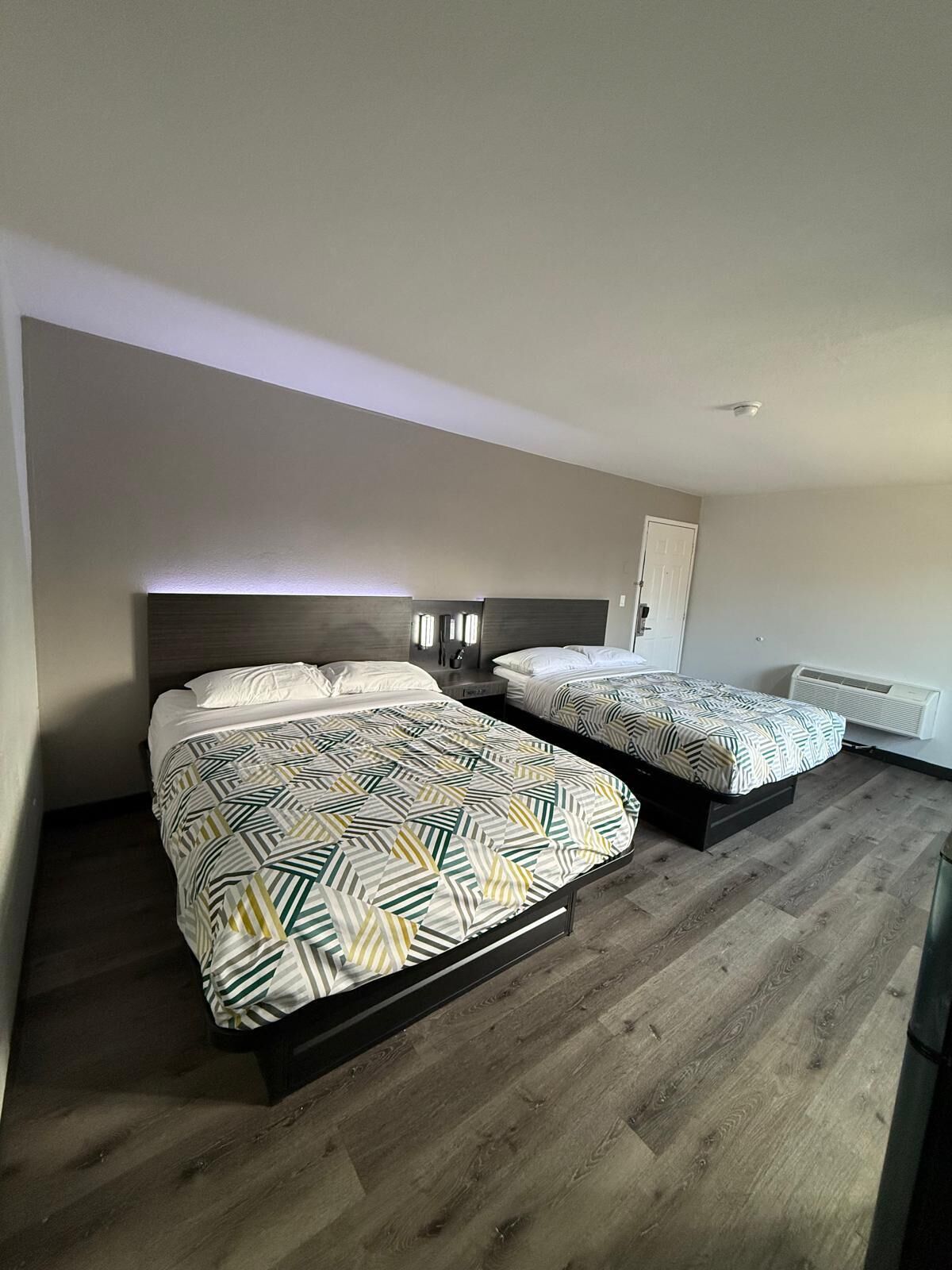 Wifi gratis y ropa de cama 