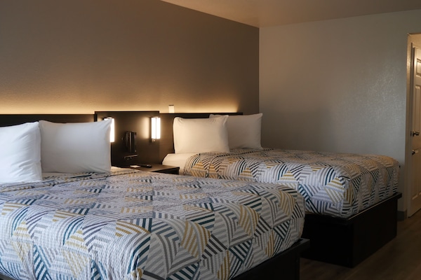 WiFi (free), bed sheets