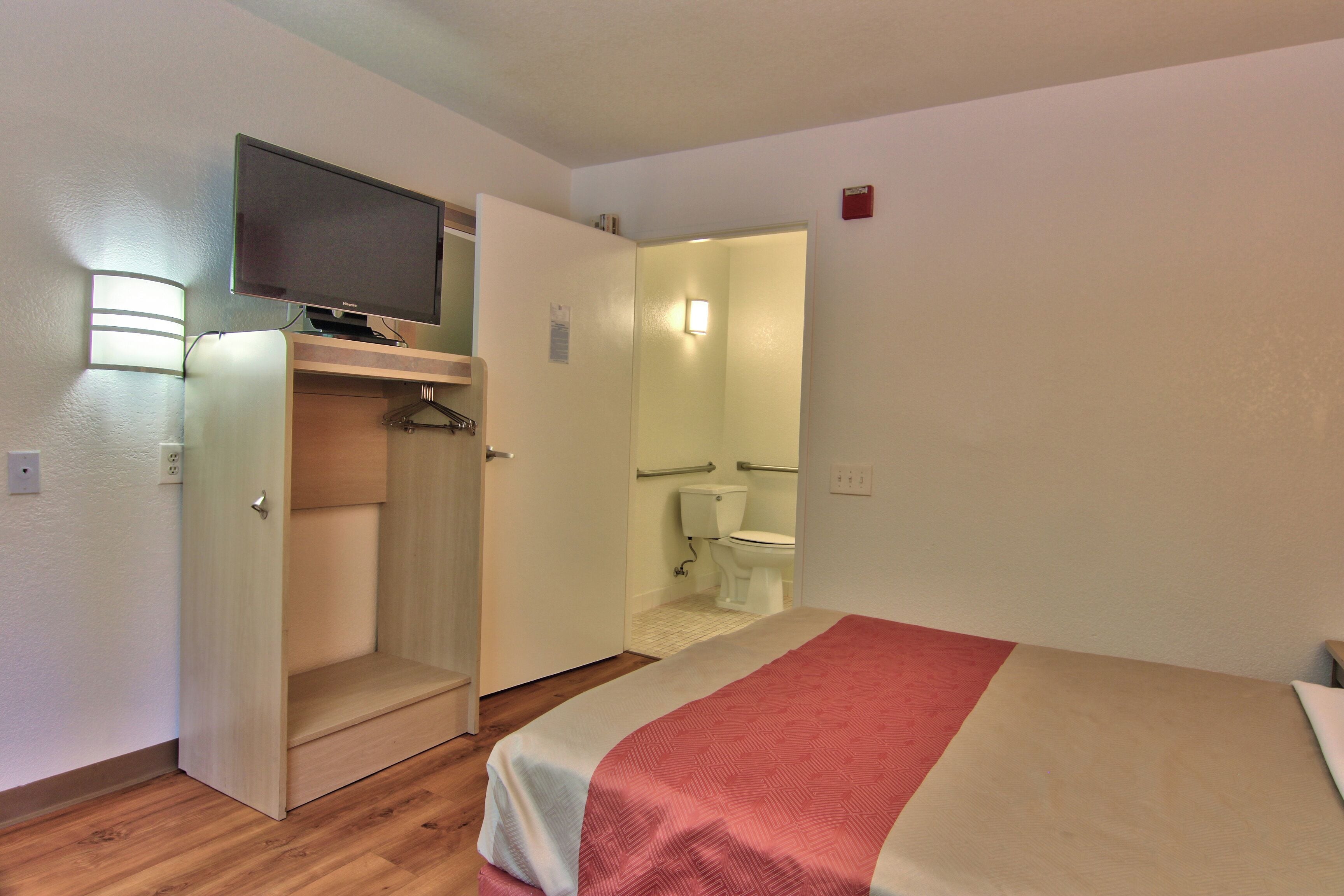 Photo - Motel 6 Sacramento, CA - South Sacramento & Elk Grove
