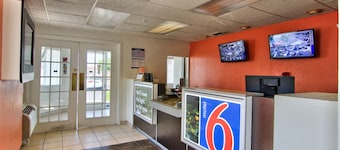 Motel 6 Sacramento, CA - South Sacramento & Elk Grove