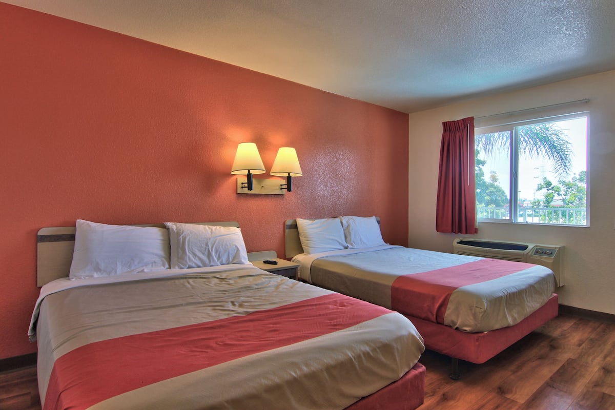 Free WiFi, bed sheets, wheelchair access