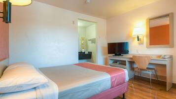 Cortinas blackout, tabla de planchar con plancha y wifi gratis