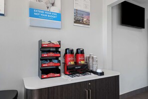 Restaurant - Motel 6 Escondido, CA (Escondido)