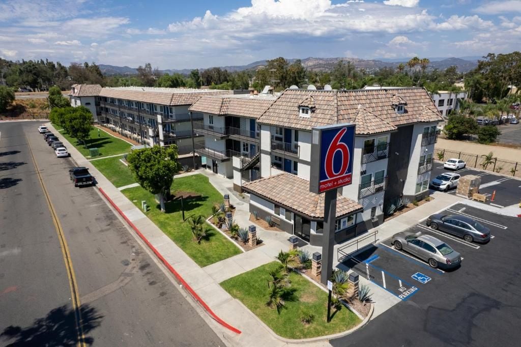 Photo - Motel 6 Escondido, CA