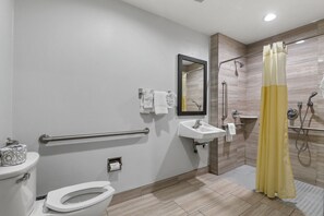 พื้นที่ทำงานแบบใช้แล็ปท็อป, ผ้าม่านกันแสง, Wi-Fi ฟรี, ผ้าปูที่นอน