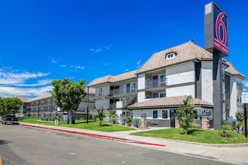 Motel 6 Escondido, CA